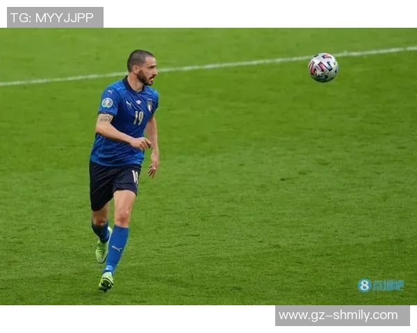 意大利足球明星博努奇的辉煌职业生涯与场外故事揭秘